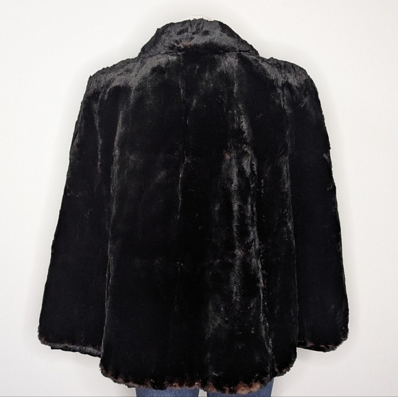 Vintage black/dark brown fur cape OS - Picture 8 of 12